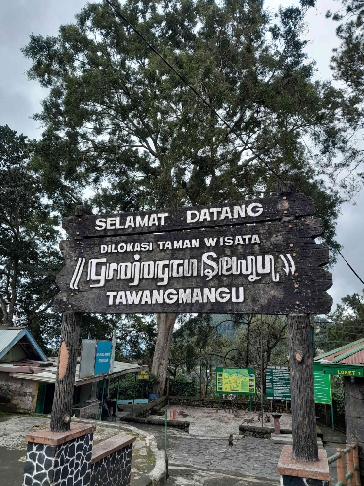 Air Terjun Grojogan Sewu — foto 1